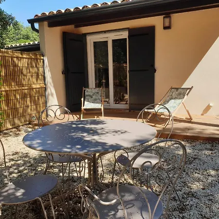 Gite De Charme Avec Jacuzzi En Garrigue *