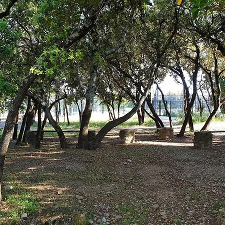 Gite De Charme Avec Jacuzzi En Garrigue Feriehus Nîmes