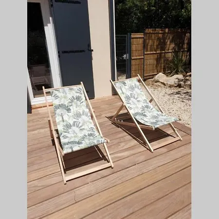 Gite De Charme Avec Jacuzzi En Garrigue